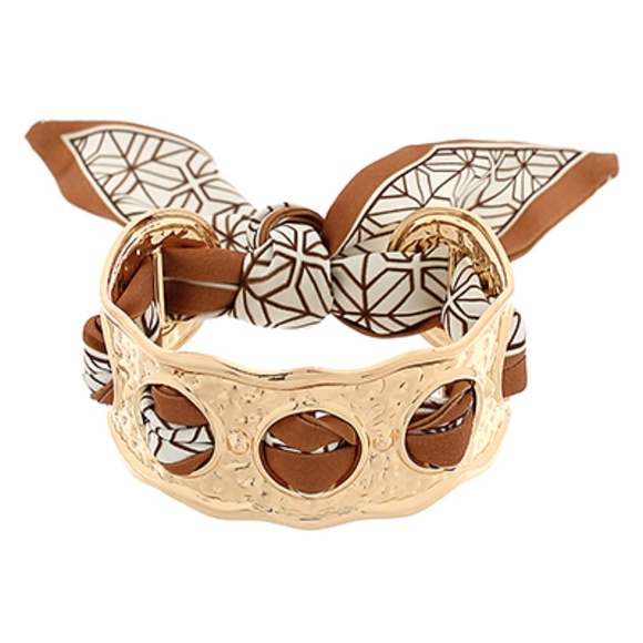 Scarf Wavy Cuff Bracelet - Picture 1 of 1